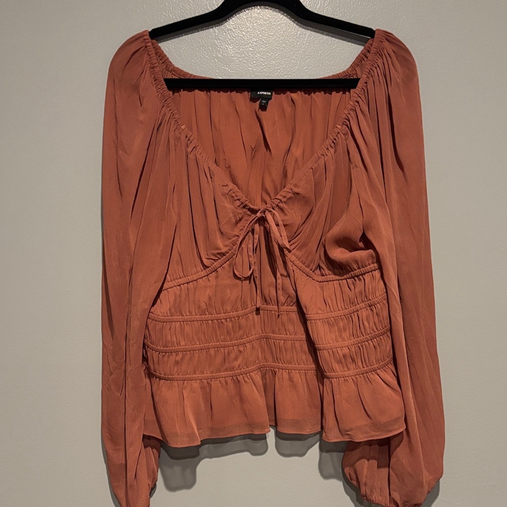 Chic Blouse with Tie-Front Detail